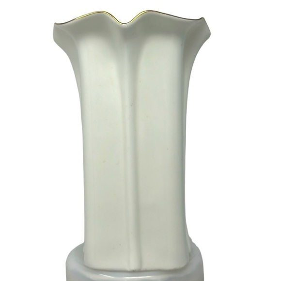 VTG Art Deco Fine Bone China Vase Roaring 20’s Woman Sitting Lake Great Gatsby - Picture 9 of 9